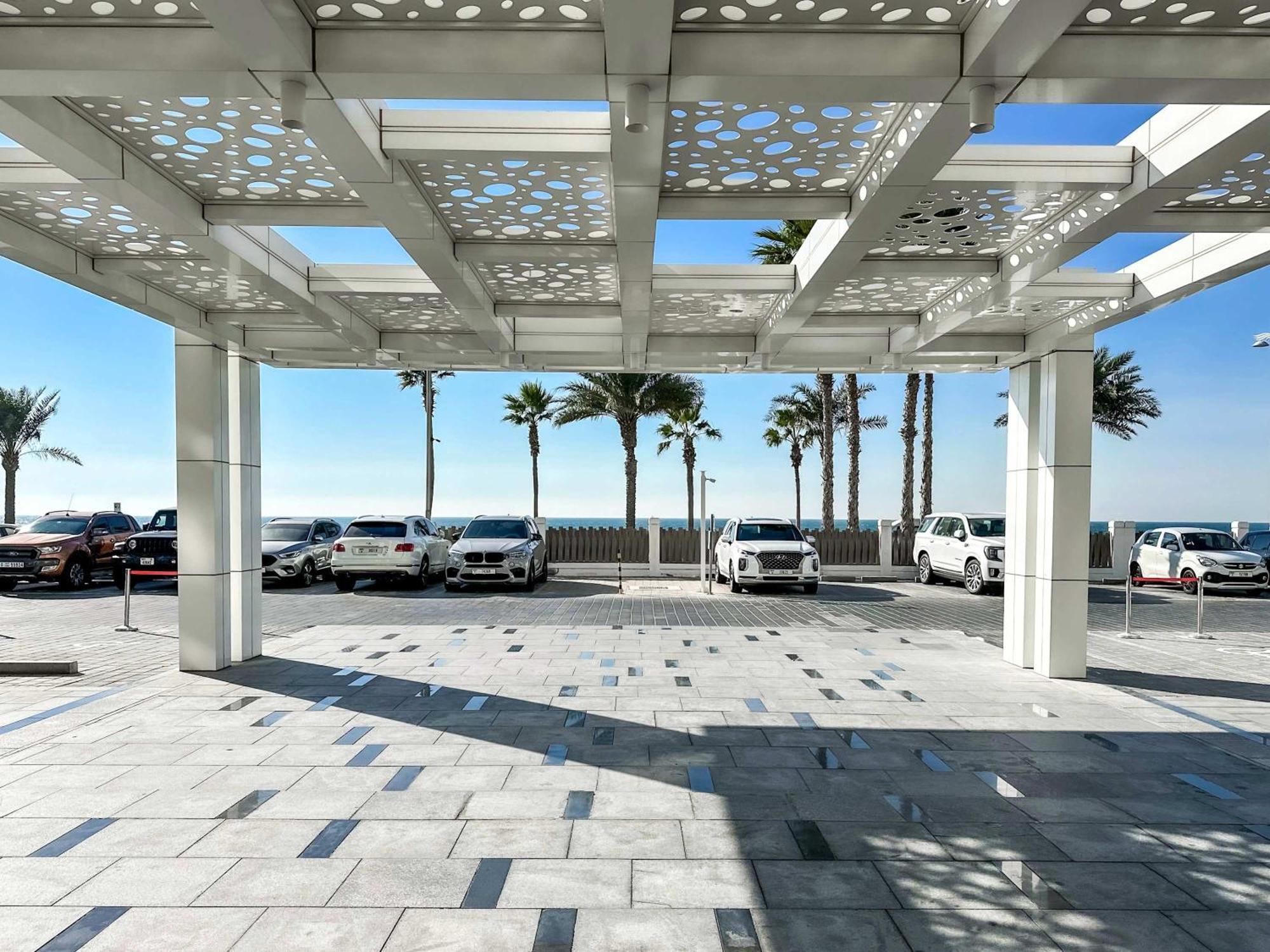 Spacious Beachfront 2 Bedroom Apartment - The 8 Dubai Bagian luar foto