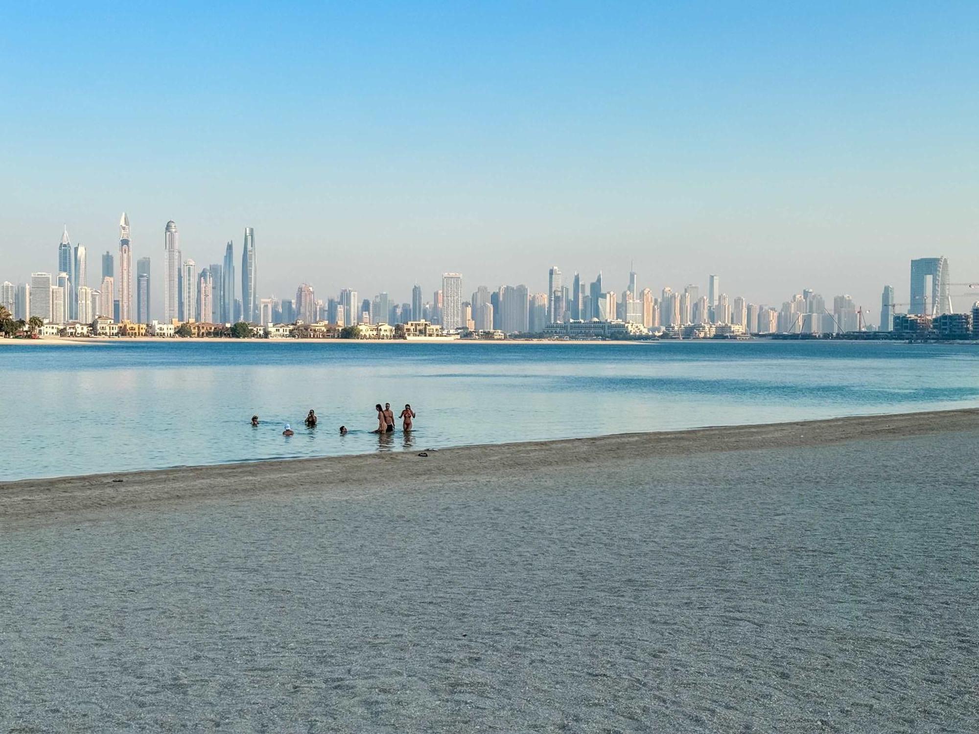 Spacious Beachfront 2 Bedroom Apartment - The 8 Dubai Bagian luar foto