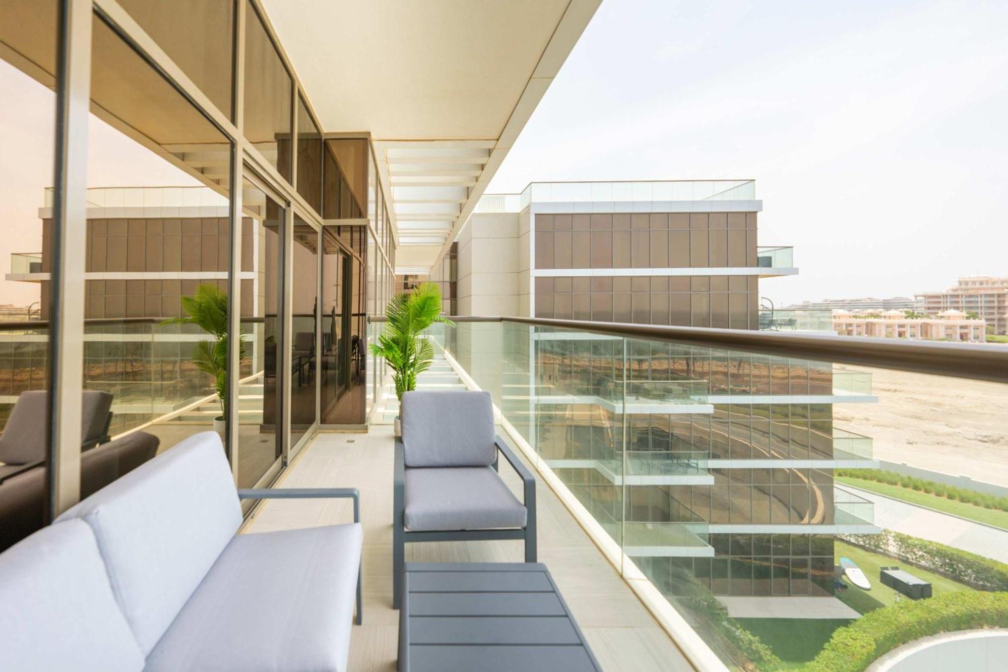 Spacious Beachfront 2 Bedroom Apartment - The 8 Dubai Bagian luar foto