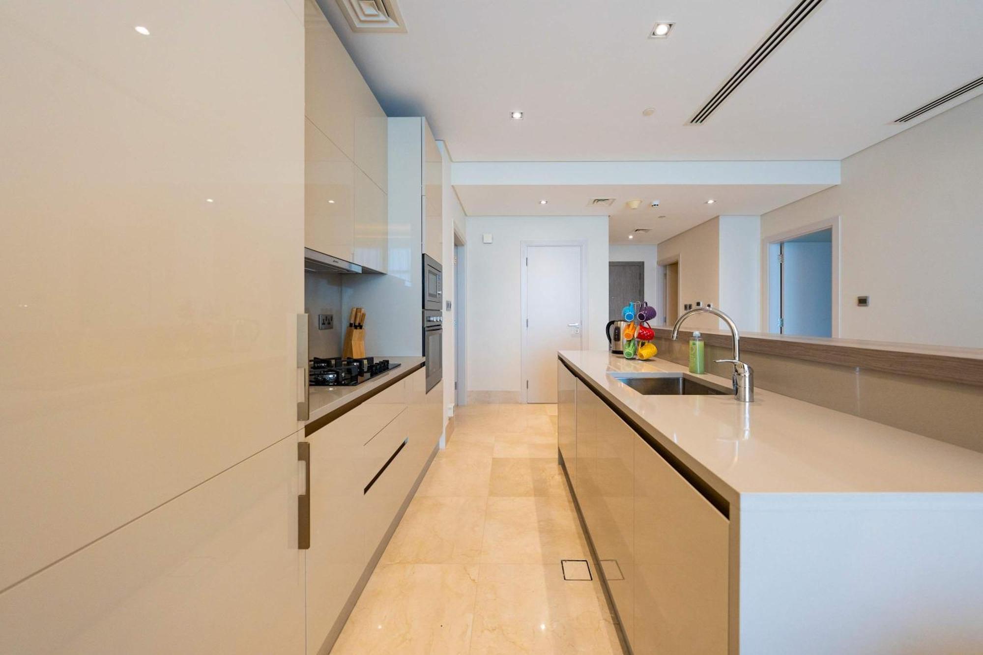 Spacious Beachfront 2 Bedroom Apartment - The 8 Dubai Bagian luar foto