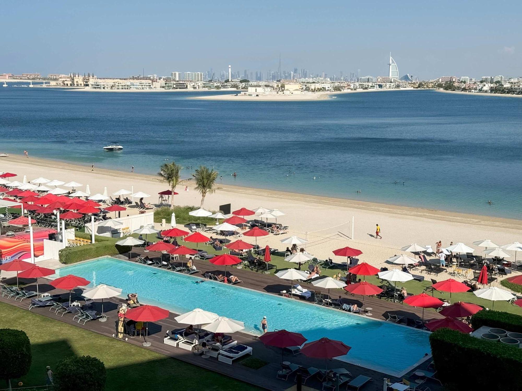 Spacious Beachfront 2 Bedroom Apartment - The 8 Dubai Bagian luar foto